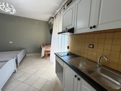 Apartment for rent in Plazhi Rrota e Kuqe, Durrës, 55 m². Photo 3 of 9