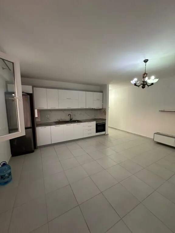 Apartament 2+1 me qera në Spitali, Durrës, 95 m². Foto 1 nga 6