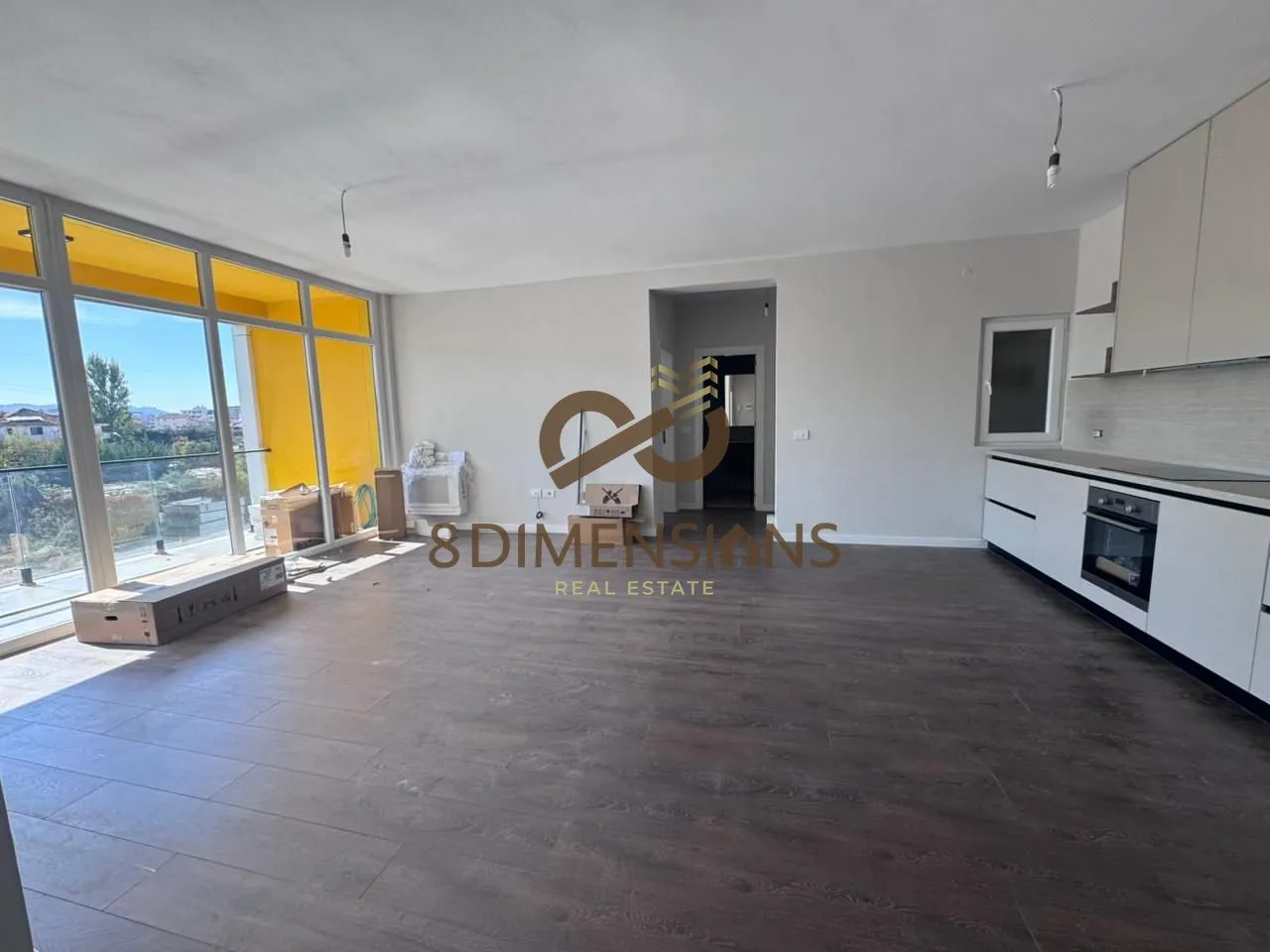 Apartament 2+1 me qera në Bulevardi Zogu I, Tiranë, 125 m². Foto 1 nga 7