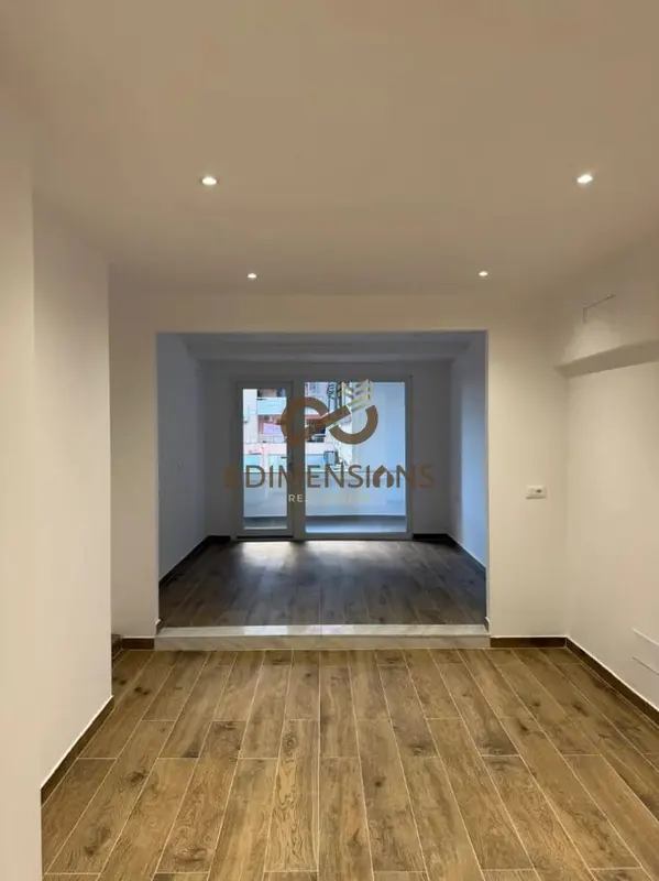 Zyrë me qera në Stacioni i Trenit, Tiranë, 57 m²