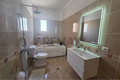Appartamento 1+1 in affitto a Rruga Misto Mele, Valona, 110 m². Foto 4 di 9