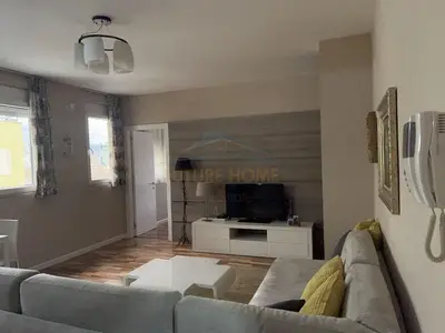Appartamento 1+1 in affitto a Myslym Shyri, Tirana, 94 m². Foto 1 di 8