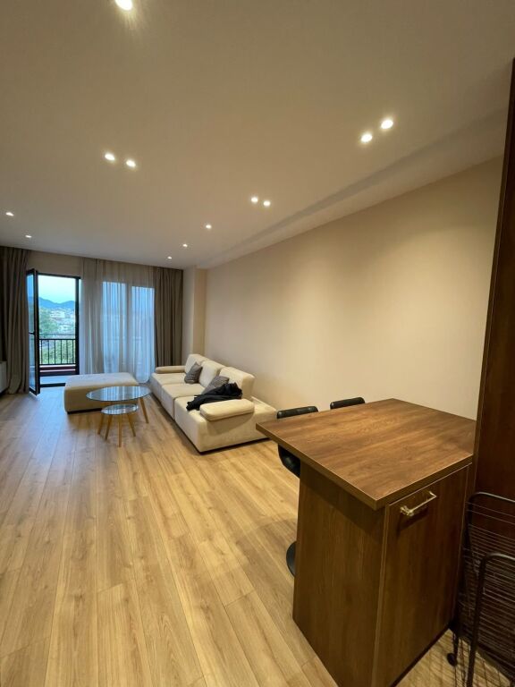 Appartamento 2+1 in affitto a Rruga 5 Maji, Tirana, 125 m². Foto 1 di 3