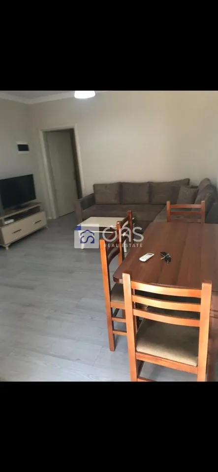 Apartament 1+1 me qera në Ali Dem, Tiranë, 70 m². Foto 1 nga 5