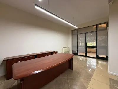 Zyrë me qera në Rruga Papa Gjon Pali II, Tiranë, 200 m². Foto 4 nga 8