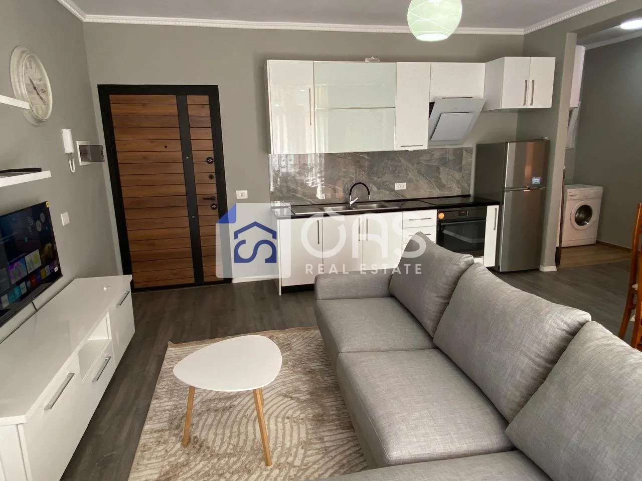 Apartament 1+1 me qera në Bulevardi i Ri, Tiranë, 78 m². Foto 1 nga 5