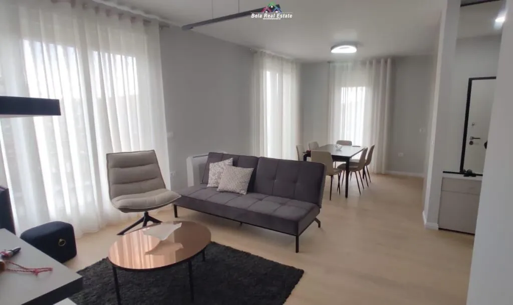 Appartamento 2+1 in affitto a Xhamia e Tabakeve, Tirana, 115 m². Foto 1 di 11