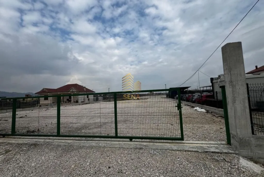 Terreno in affitto a Rinas, Tirana, 1.000 m². Foto 1 di 2