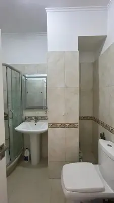 Apartament 1+1 me qera në Rruga Him Kolli, Tiranë, 75 m². Foto 4 nga 8