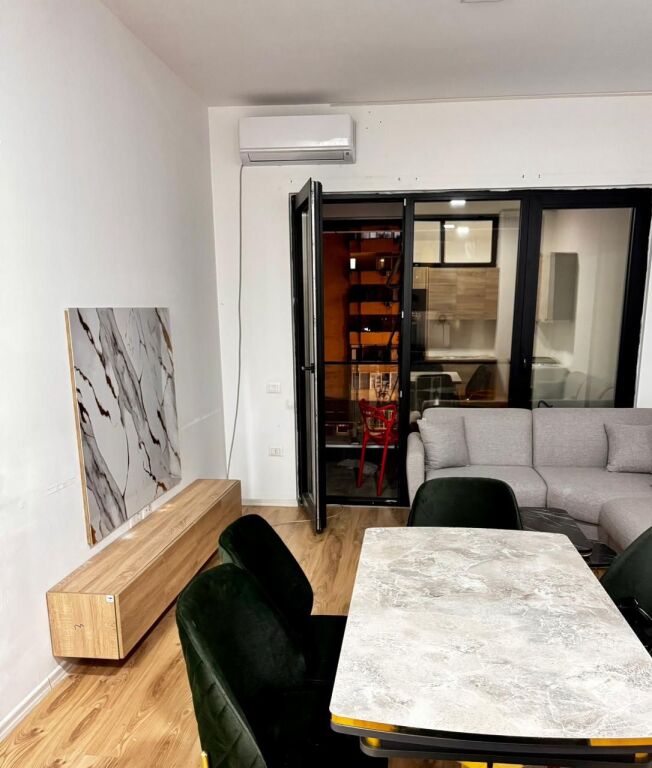 Apartament 2+1 me qera në Square 21, Tiranë, 100 m²