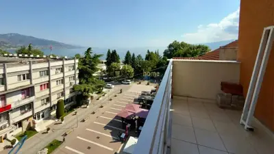 Appartamento 3+1 in affitto a Bulevardi Europa, Pogradec, 180 m². Foto 8 di 11