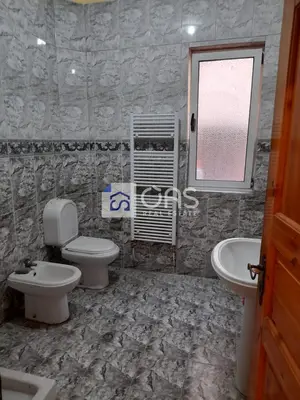 Apartament 2+1 me qera në Kodra e Diellit, Tiranë, 130 m². Foto 6 nga 7
