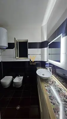 Apartment 1+1 for rent in Globe, Tirana, 75 m². Photo 4 of 5