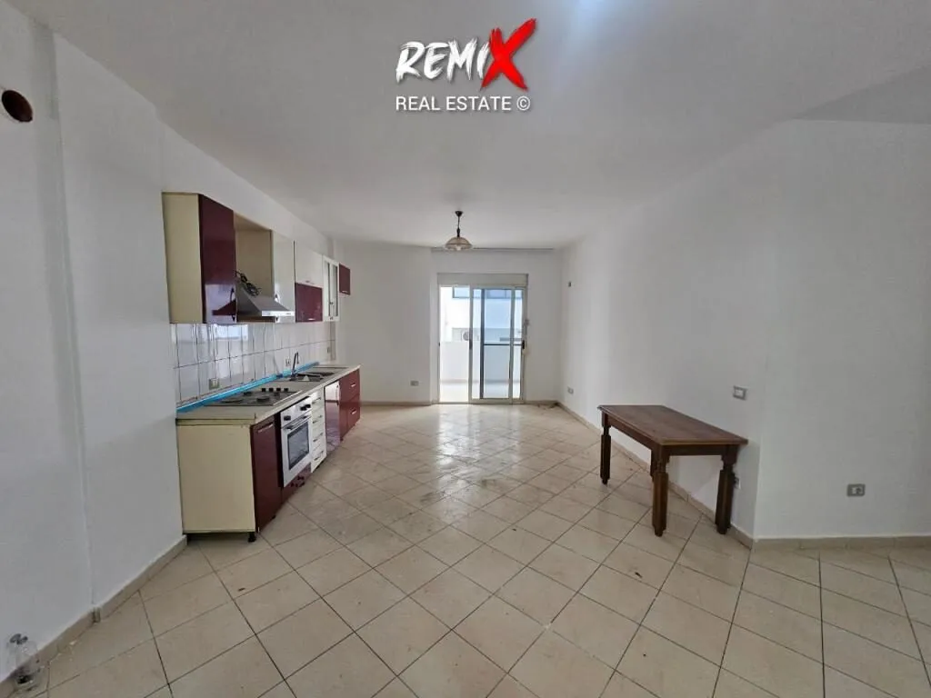 Apartment 2+1 for rent in Rruga Mujo Ulqinaku, Durrës, 120 m². Photo 1 of 9