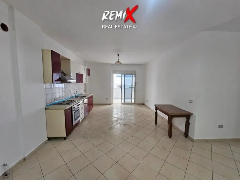 Apartment 2+1 for rent in Rruga Mujo Ulqinaku, Durrës, 120 m²