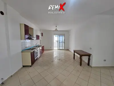 Apartment 2+1 for rent in Rruga Mujo Ulqinaku, Durrës, 120 m². Photo 1 of 9