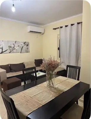 Apartament 2+1 me qera në Rruga Dush Strati, Vlorë, 100 m². Foto 1 nga 12