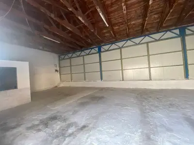 Magazinë me qera në Vaqarr, Tiranë, 130 m². Foto 2 nga 6