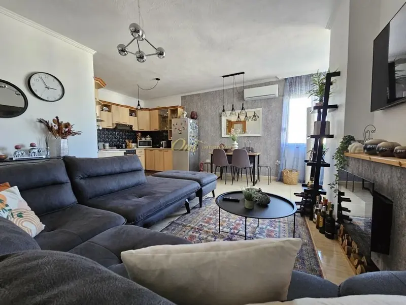 Apartment 1+1 for rent in Rruga e Bogdanëve, Tirana, 80 m²