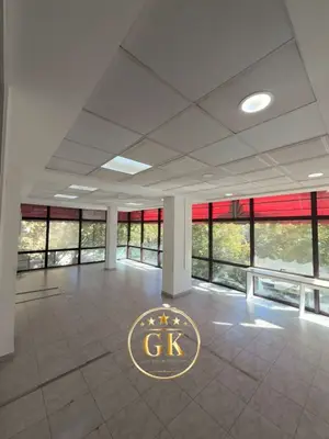 Locale commerciale in affitto a Rruga Mozaikeve, Durazzo, 60 m². Foto 6 di 8