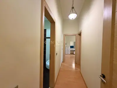 Apartament 2+1 me qera në Pazari i Ri, Tiranë, 125 m². Foto 4 nga 10