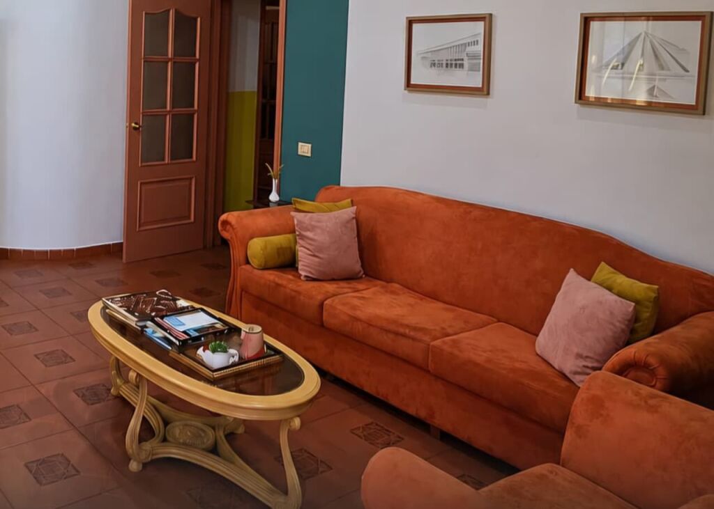 Apartament 2+1 me qera në Blloku, Tiranë, 85 m². Foto 3 nga 3