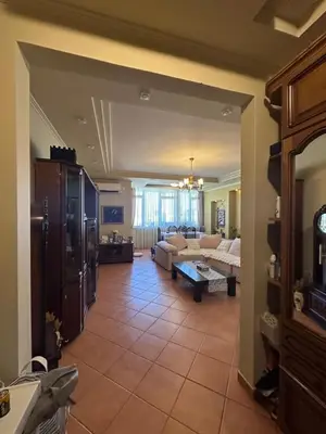 Apartament 2+1 me qera në Rruga Fortuzi, Tiranë, 120 m². Foto 8 nga 8