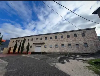 Warehouse for rent in Tufinë, Tirana, 828 m². Photo 2 of 3
