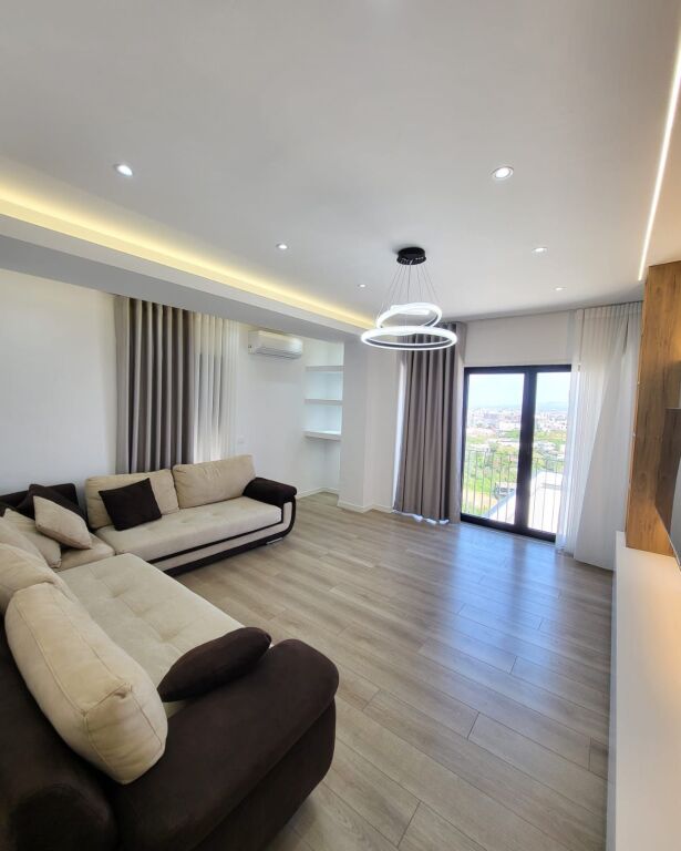 Apartament 2+1 me qera në Kodra e Diellit, Tiranë, 120 m². Foto 3 nga 3