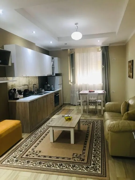 Appartamento 2+1 in affitto a Shopi Residence 1, Elbasan, 140 m²