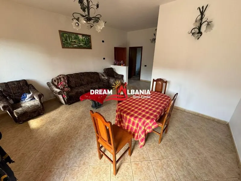 Vilë me qera në Ndroq, Tiranë, 1 000 m²