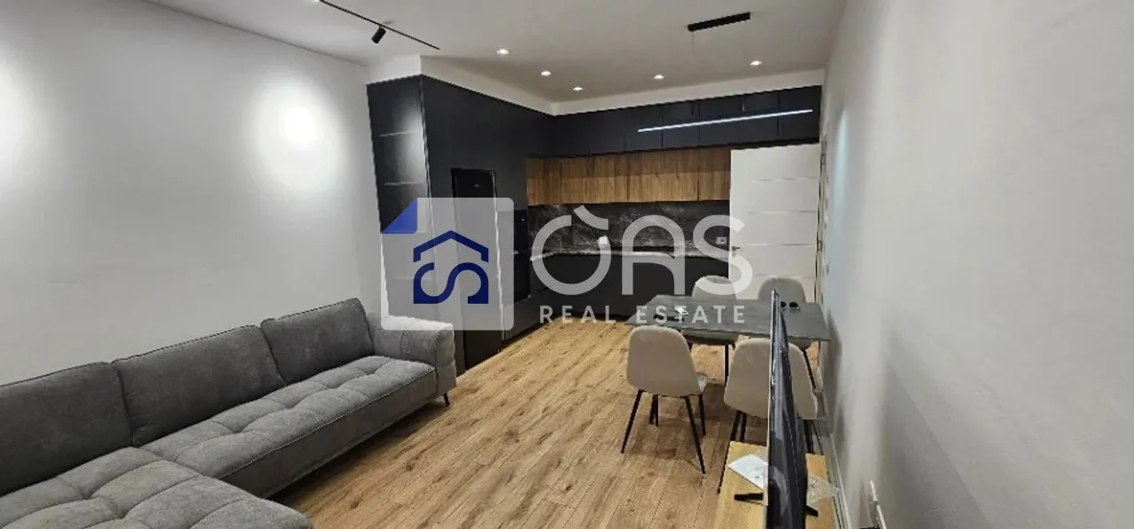 Appartamento 2+1 in affitto a 5 Maj, Tirana, 88 m². Foto 1 di 8