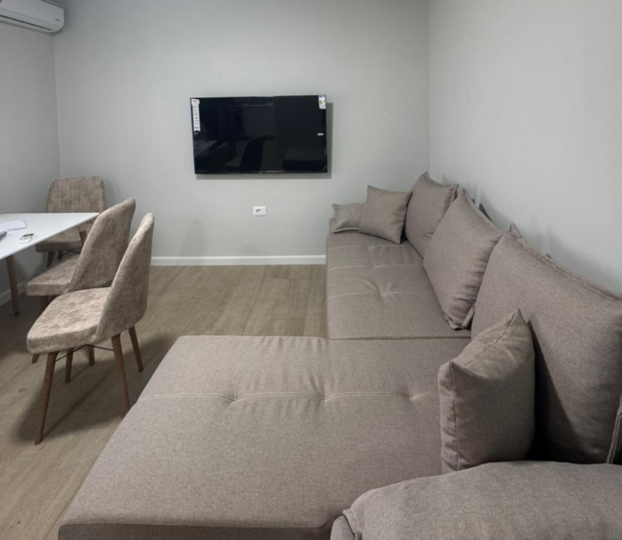 Apartament 1+1 me qera në Rruga e Elbasanit, Tiranë, 65 m². Foto 2 nga 3