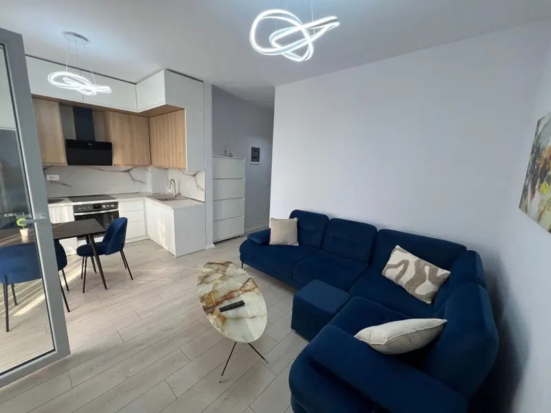 Appartamento 1+1 in affitto ad Unaza e Re, Tirana, 65 m²