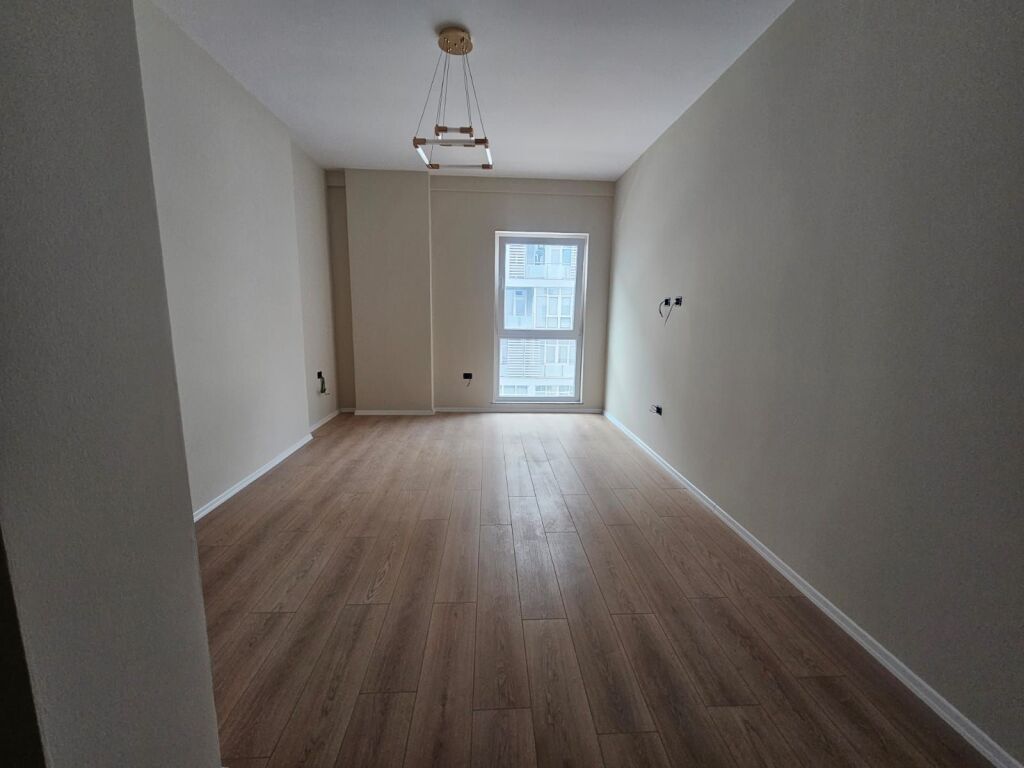 Locale commerciale in affitto a Komuna e Parisit, Tirana, 125 m². Foto 3 di 3