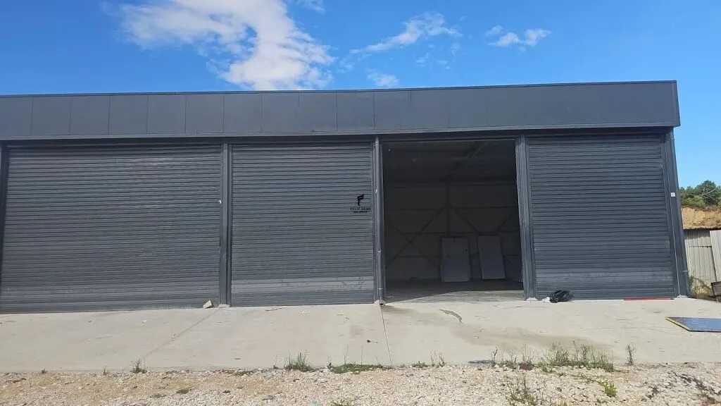 Magazzino in affitto a Mëzez, Tirana, 220 m². Foto 1 di 1