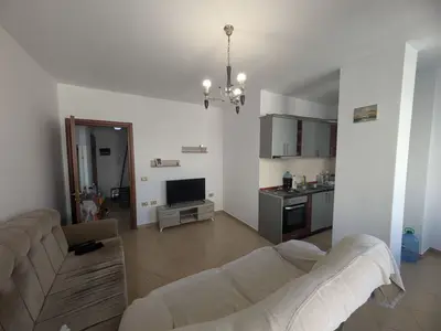 Apartament 1+1 me qera në Misto Mame, Tiranë, 60 m². Foto 2 nga 8