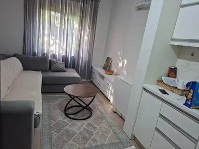 Apartament 2+1 me qera në Ura e Tabakëve, Tiranë, 90 m². Foto 2 nga 5
