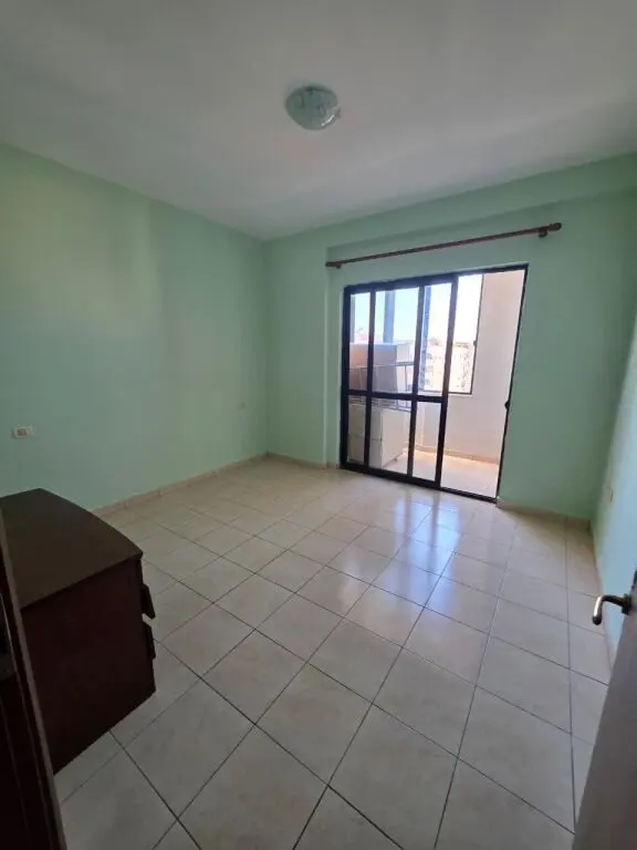 Apartament 1+1 me qera në Yzberisht, Tiranë, 60 m²