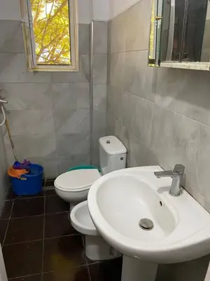 Apartament 2+1 me qera në Vasil Shanto, Tiranë, 70 m². Foto 3 nga 3