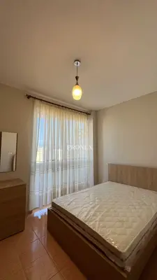 Apartament 1+1 me qera në Rruga Fortuzi, Tiranë, 70 m². Foto 5 nga 7
