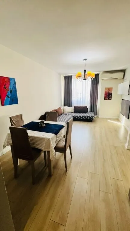 Apartament 2+1 me qera në 21 Dhjetori, Tiranë, 107 m². Foto 1 nga 9