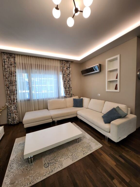 Apartament 2+1 me qera në Rruga e Elbasanit, Tiranë, 100 m². Foto 1 nga 3