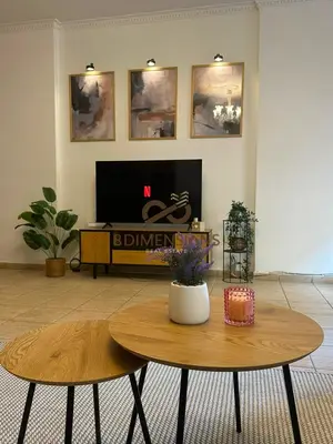 Apartament 1+1 me qera në Sheshi Skënderbej, Tiranë, 70 m². Foto 2 nga 9