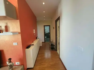 Appartamento 2+1 in affitto a Kthesa e Kamzës, Tirana, 94 m². Foto 10 di 12