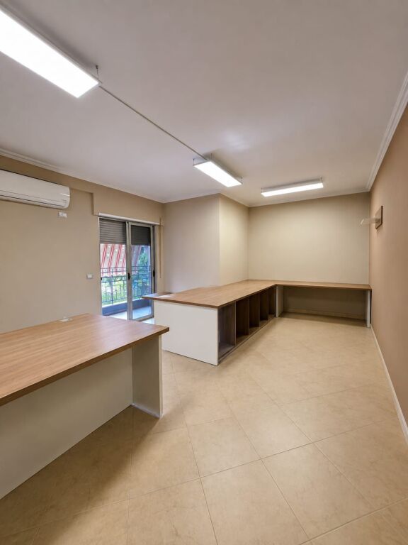 Office for rent in Rruga Frosina Plaku, Tirana, 110 m². Photo 3 of 3
