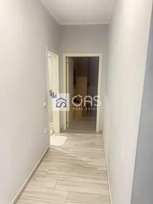 Apartament 1+1 me qera në 5 Maj, Tiranë, 70 m². Foto 1 nga 6