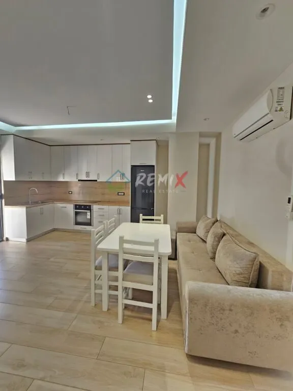Apartment 1+1 for rent in Rruga Vellazerimi, Durrës, 60 m². Photo 1 of 12
