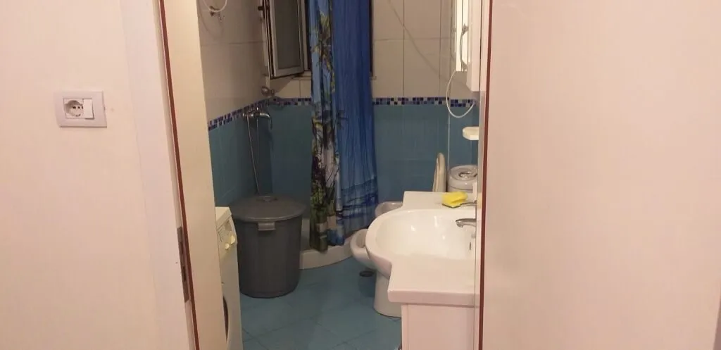 Apartament 2+1 me qera në Rruga Asim Vokshi, Tiranë, 80 m². Foto 1 nga 3