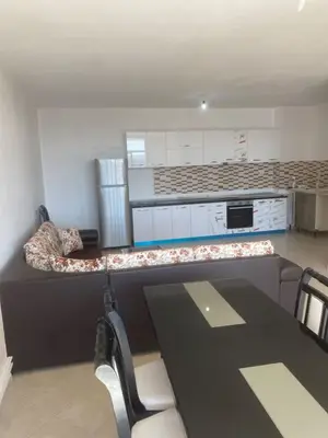 Apartament 2+1 me qera në Ardeno Mobilime, Tiranë, 127 m². Foto 1 nga 11